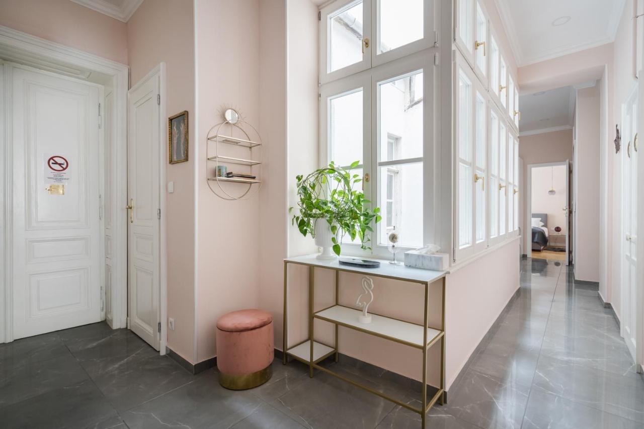 Bpr Adagio Design Home With A/C Будапеща Екстериор снимка